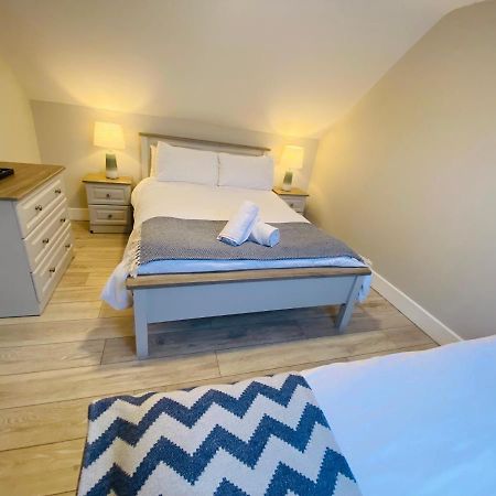 Beside The Sea & Minutes From Cliffs-Clahane Shore Lodge Лисканнор Экстерьер фото