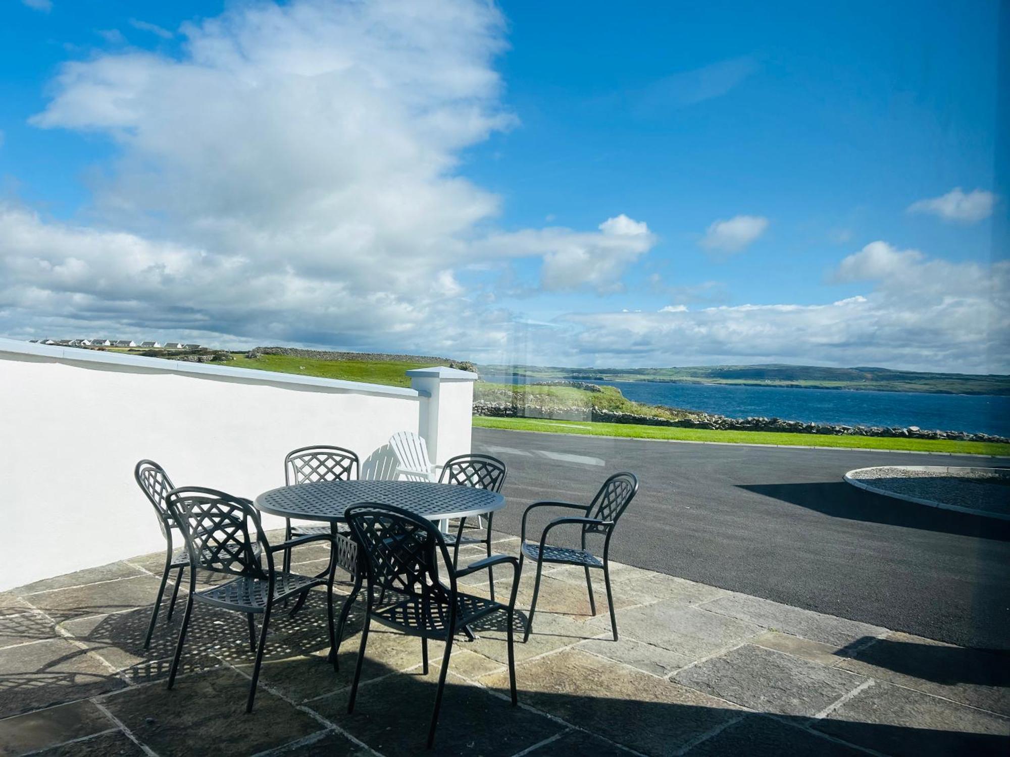 Beside The Sea & Minutes From Cliffs-Clahane Shore Lodge Лисканнор Экстерьер фото